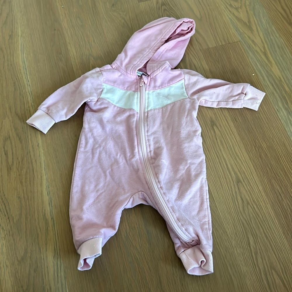 Puma pink coverall with hood 0-3M